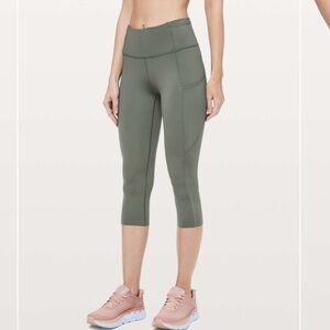lululemon Fast & Free Crop II *Nulux 19" Size 4